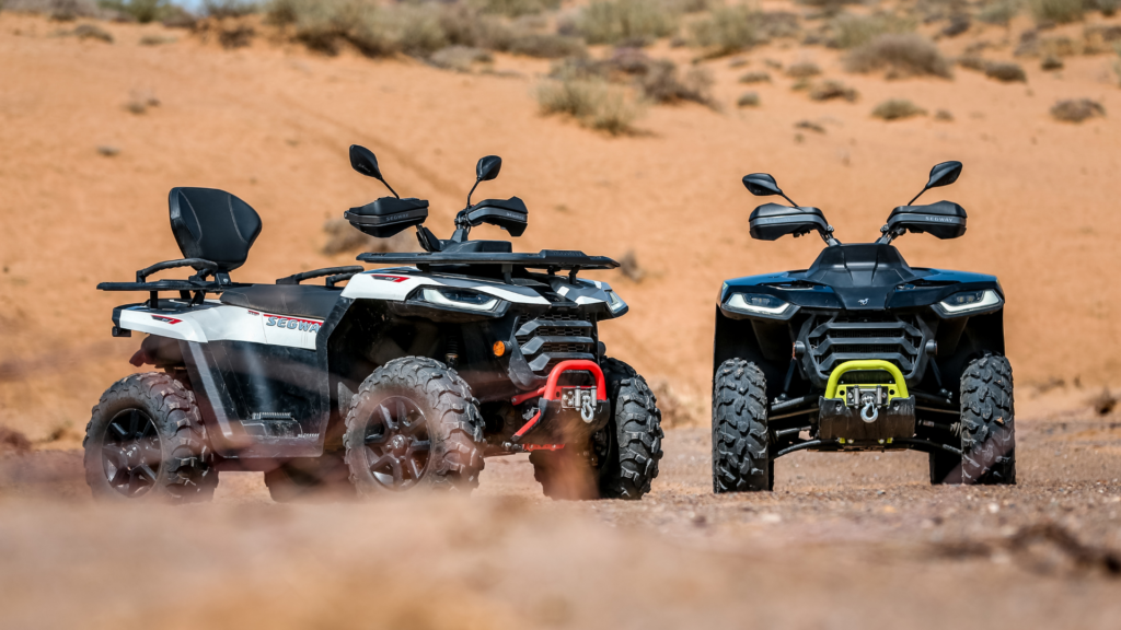 Segway Snarler AT5 L ABS i terreng. Kraftig ATV med servostyring, 4WD og sommerkampanje med gratis vindrute og bagasjeboks.